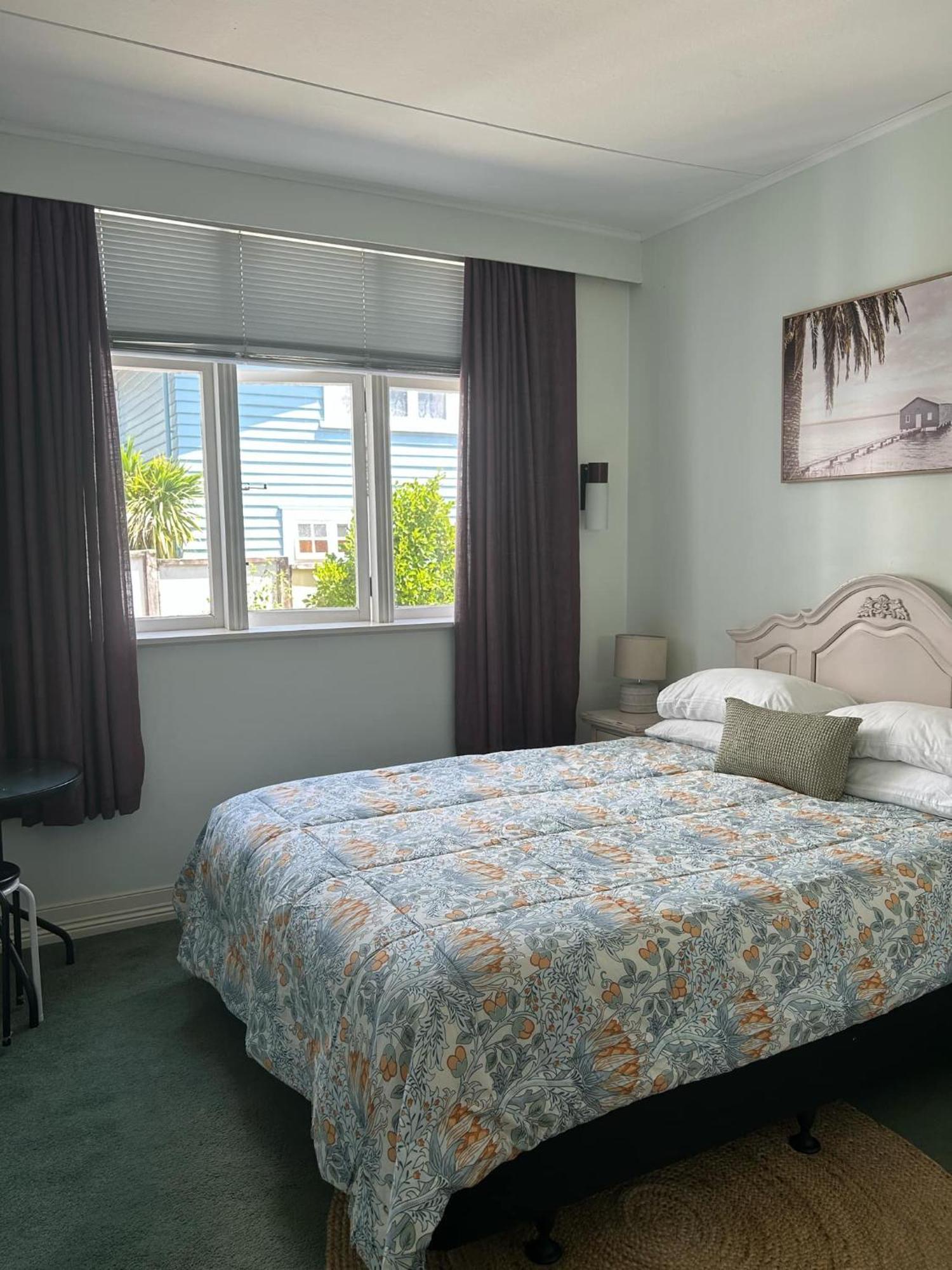 Admirals Lodge พิคตัน ภายนอก รูปภาพ