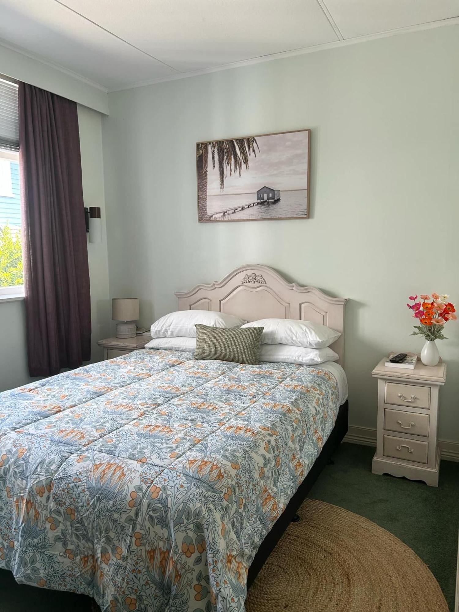 Admirals Lodge พิคตัน ภายนอก รูปภาพ